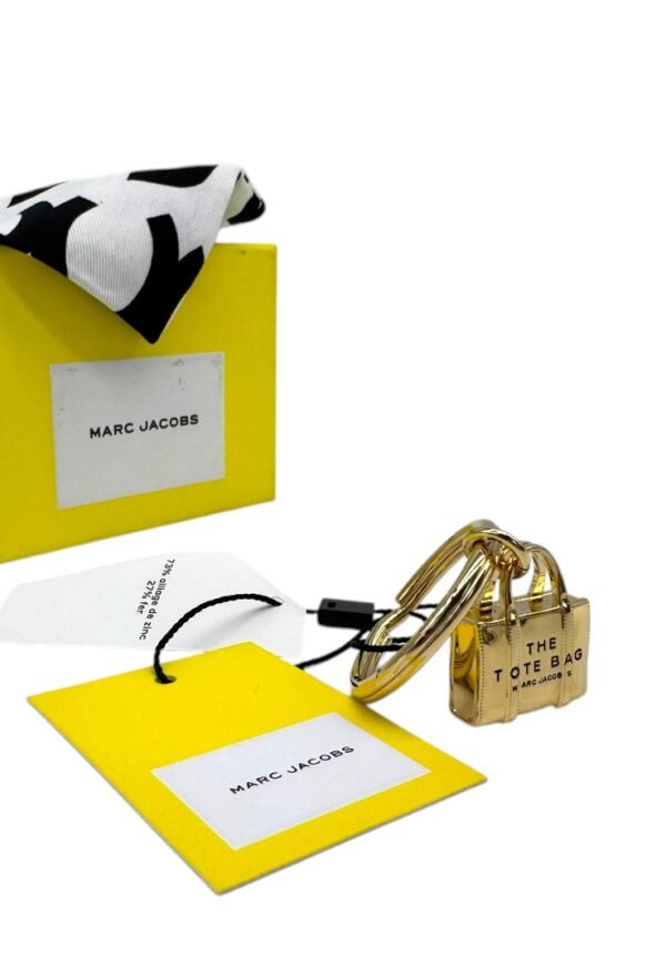 MAR JACOBS - KEYCHAIN GOLD TOTE BAG - Image 9